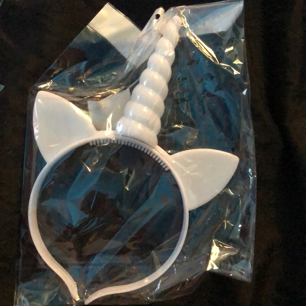 🦄 Just In! 🦄 light up unicorn horn - Picture 5 of 6